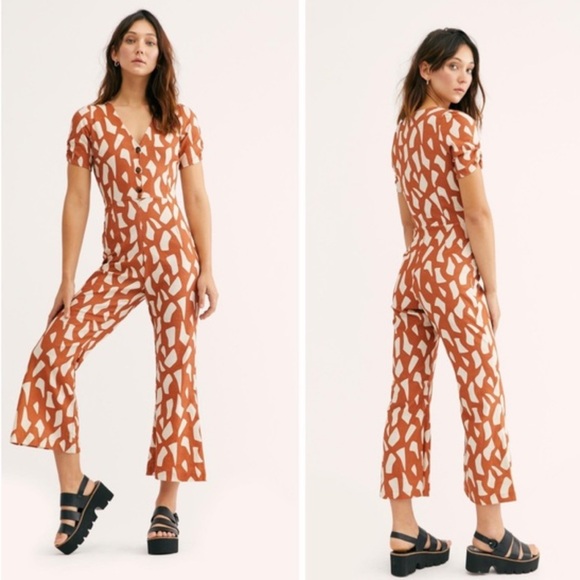 NWOT ELLEJAY x Free People Jacki Jumpsuit — Medium — Giraffe Print — Revolve NEW - Picture 3 of 7